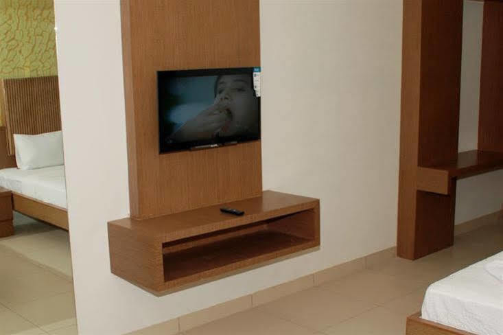 Hotel Pla Amrith Inn Tiruchirappalli ภายนอก รูปภาพ